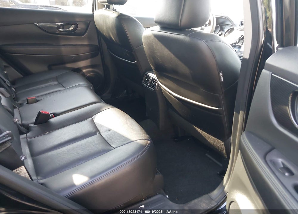 2018 NISSAN ROGUE VIN: 5N1AT2MV3JC761064