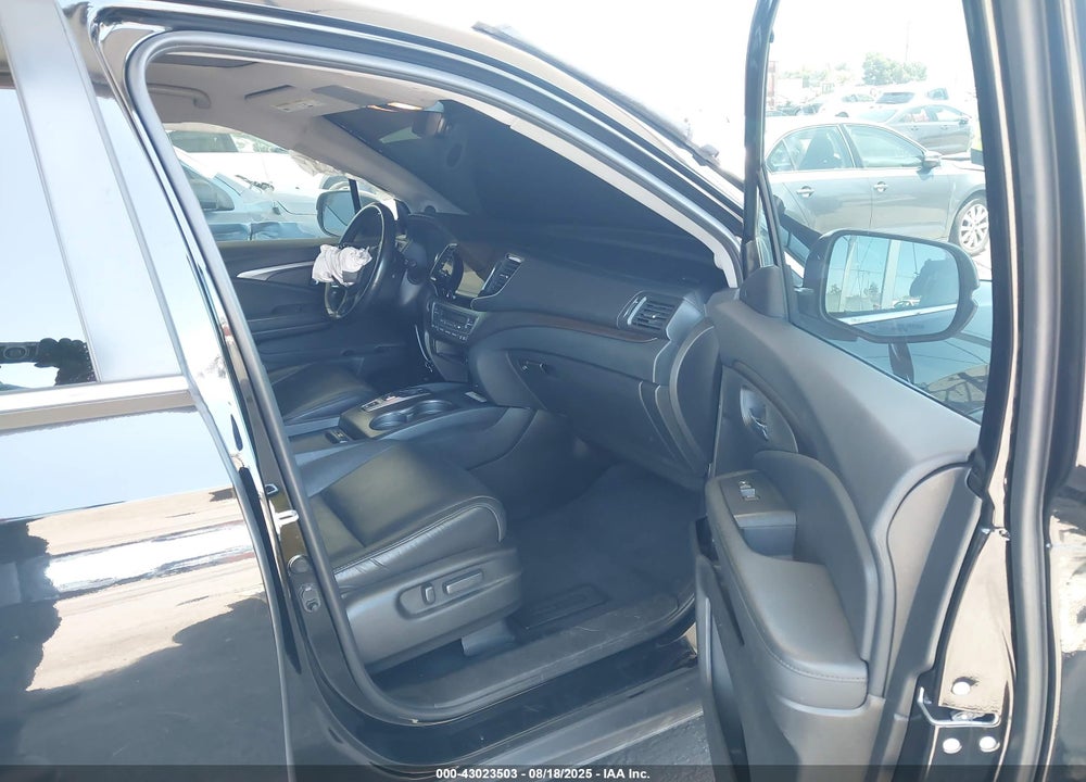 2021 HONDA PILOT VIN: 5FNYF5H27MB045707