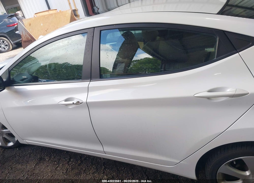 2013 HYUNDAI ELANTRA VIN: 5NPDH4AE9DH446068