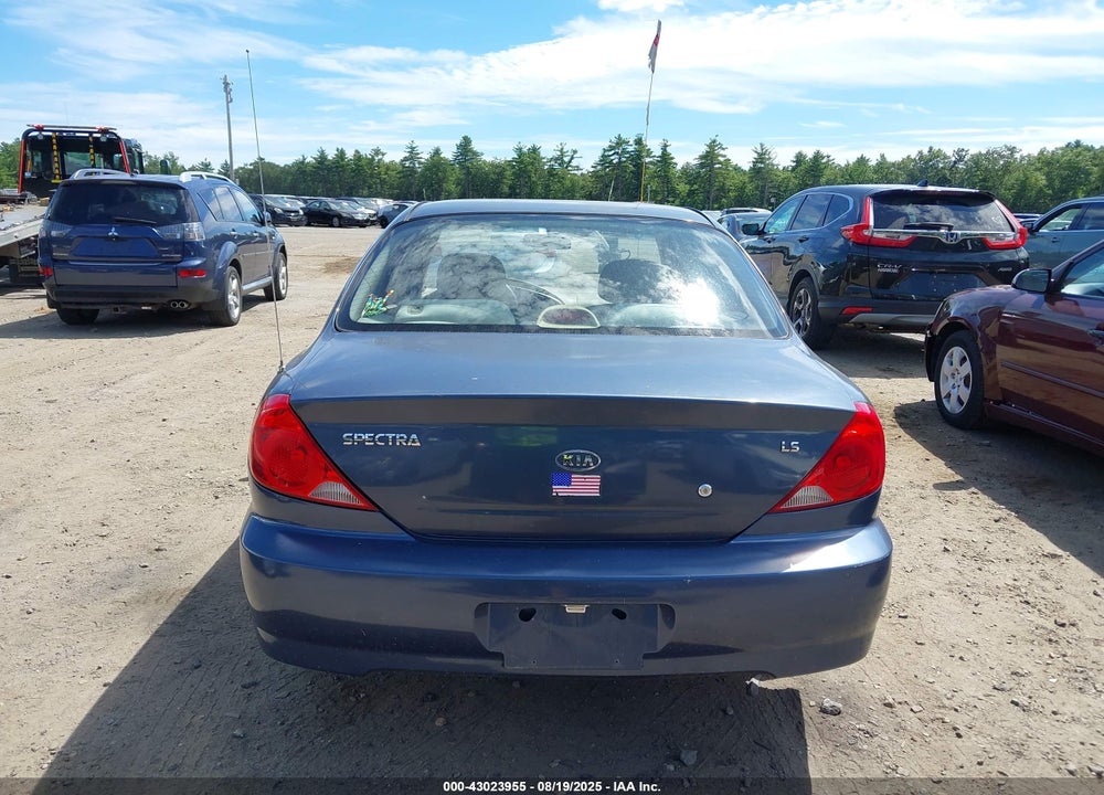 2002 KIA SPECTRA LS VIN: KNAFB121625112059
