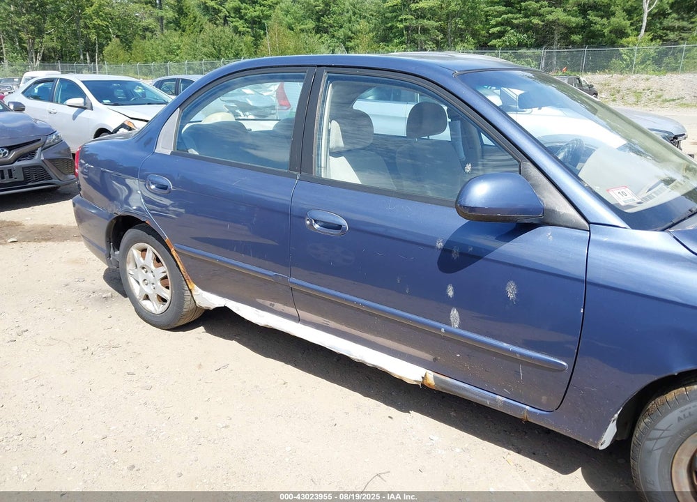 2002 KIA SPECTRA LS VIN: KNAFB121625112059