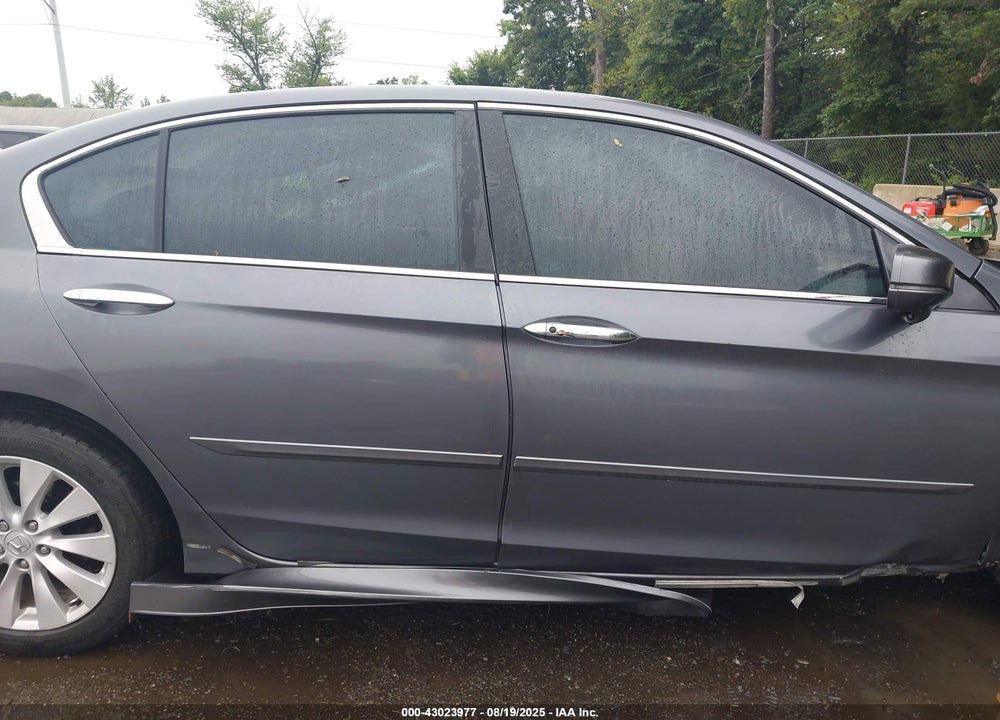 2013 HONDA ACCORD VIN: 1HGCR3F85DA036253