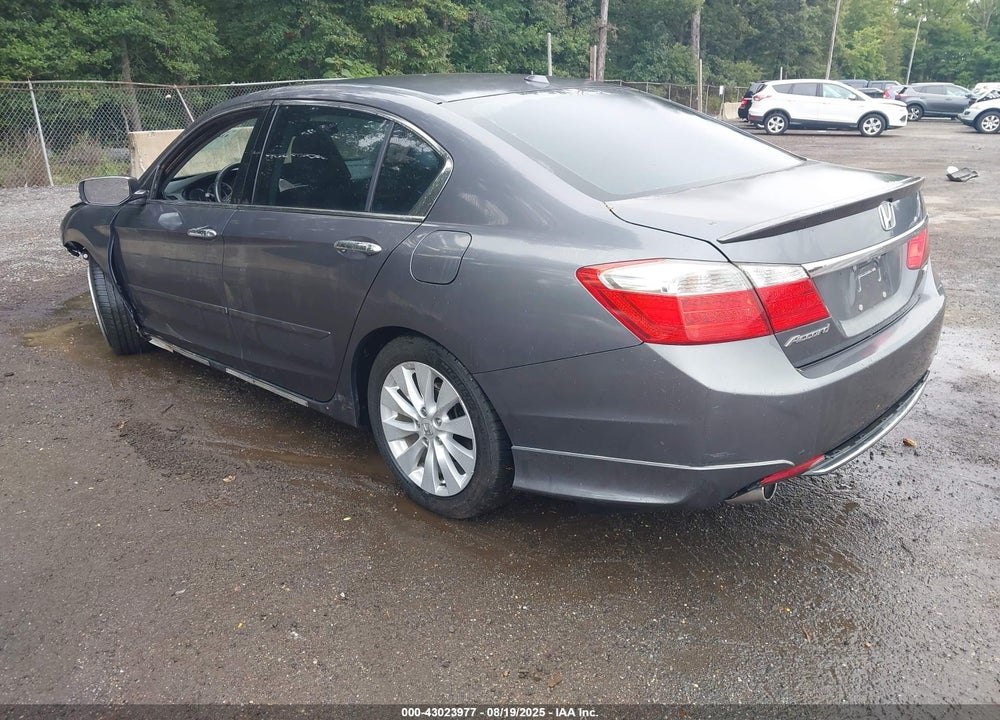 2013 HONDA ACCORD VIN: 1HGCR3F85DA036253