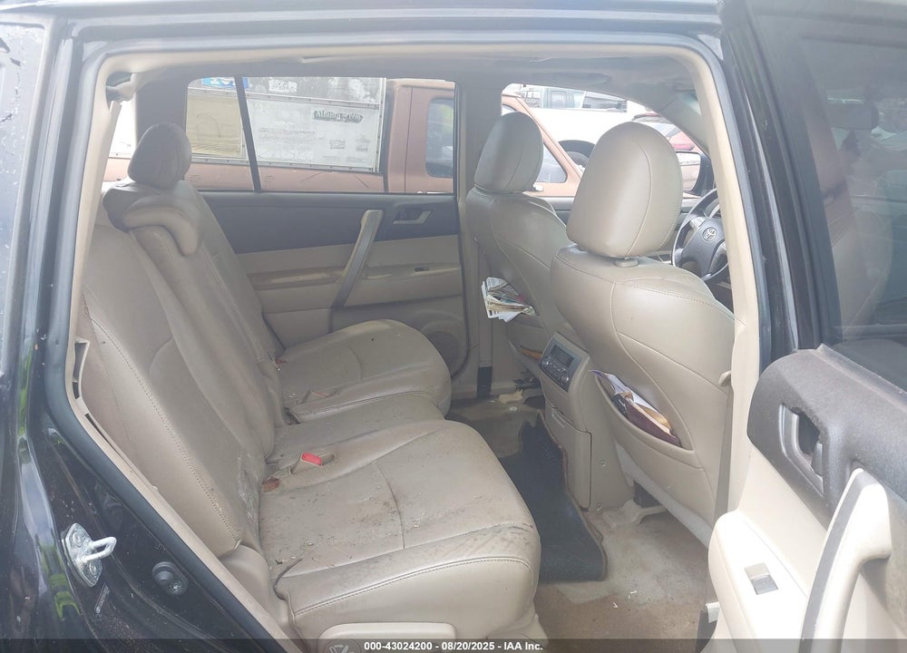 2010 TOYOTA HIGHLANDER SE V6 VIN: 5TDJK3EH1AS008556