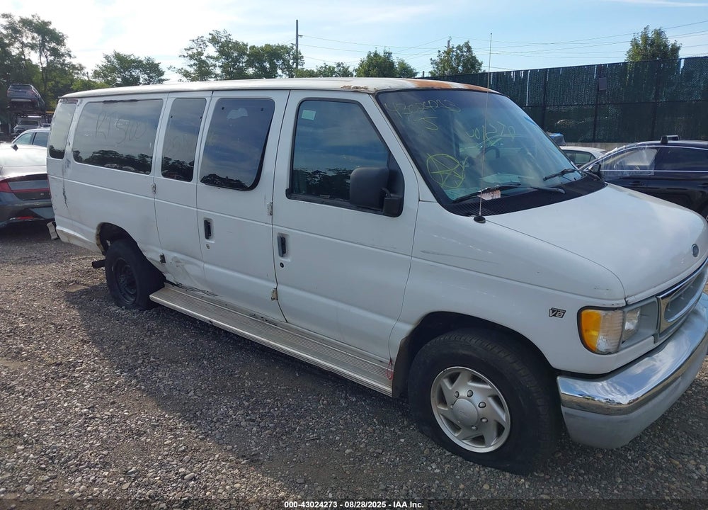 1998 FORD SUPER CLUB WAGON XL/XLT VIN: 1FBSS31L7WHA39163