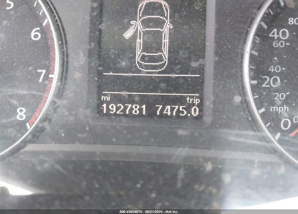 2013 VOLKSWAGEN PASSAT VIN: 1VWBH7A3XDC125592