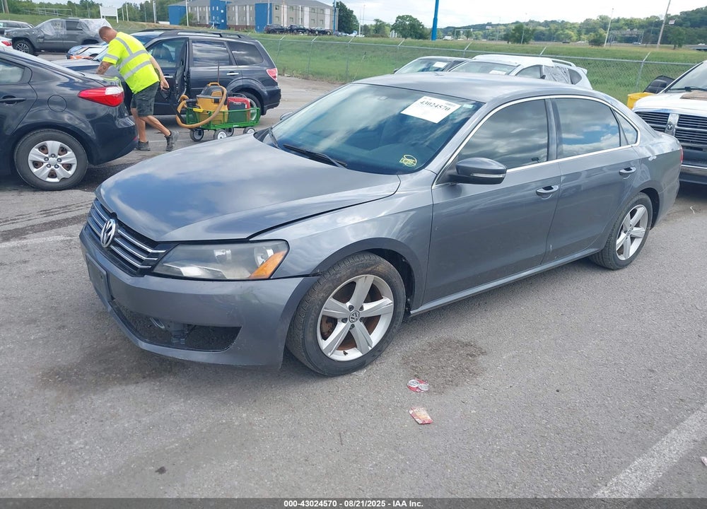 2013 VOLKSWAGEN PASSAT VIN: 1VWBH7A3XDC125592