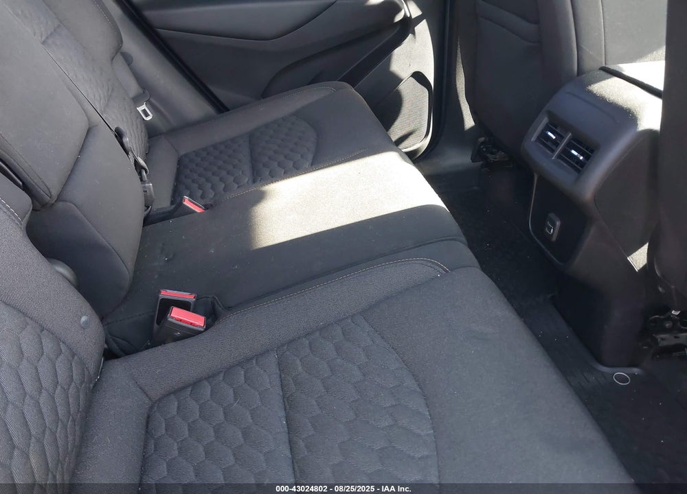 2019 CHEVROLET EQUINOX LT VIN: 2GNAXJEV2K6273694