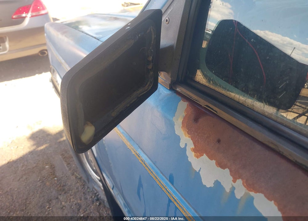 1989 CHEVROLET S TRUCK S10 VIN: 1GCBS14E9K2139257
