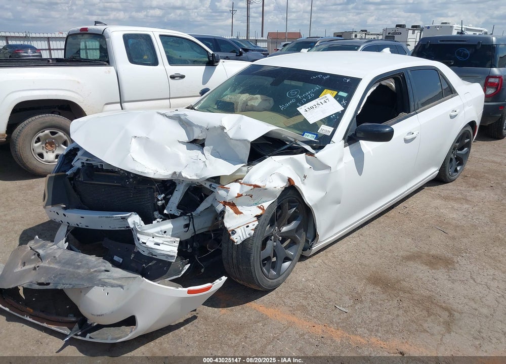 2023 CHRYSLER 300 TOURING VIN: 2C3CCAAG4PH676712