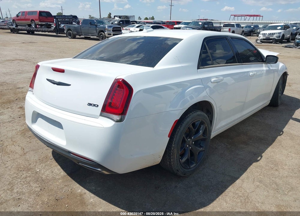 2023 CHRYSLER 300 TOURING VIN: 2C3CCAAG4PH676712