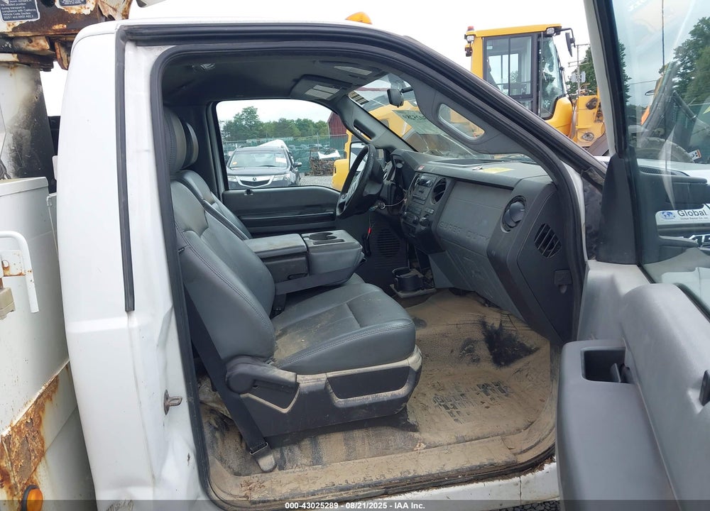 2011 FORD F-450 CHASSIS XL VIN: 1FDUF4GT6BEA57960