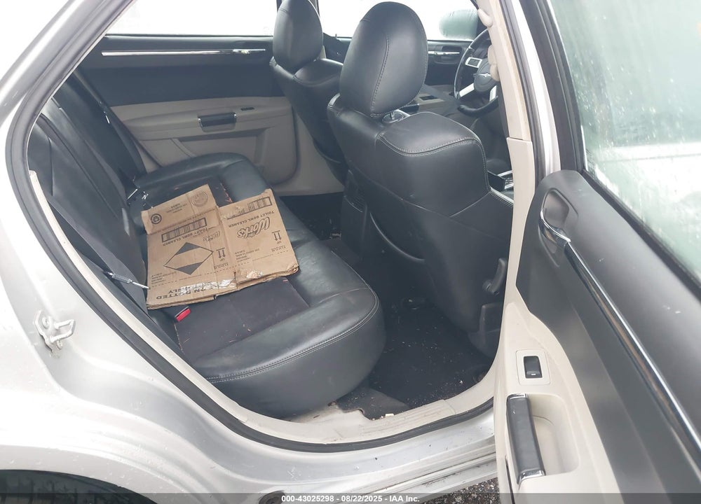 2007 CHRYSLER 300C VIN: 2C3KA63H17H766940