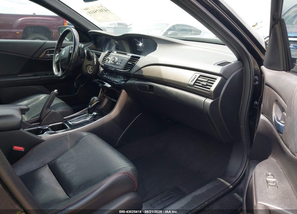 2017 HONDA ACCORD VIN: 1HGCR2F14HA208582