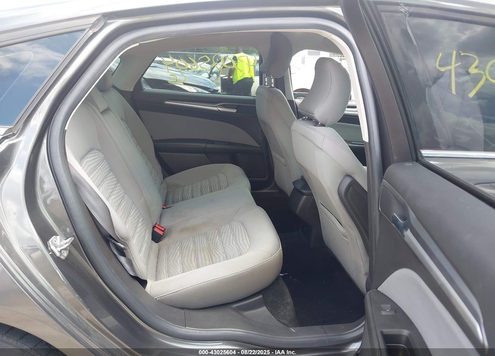 2016 FORD FUSION VIN: 3FA6P0G72GR282005