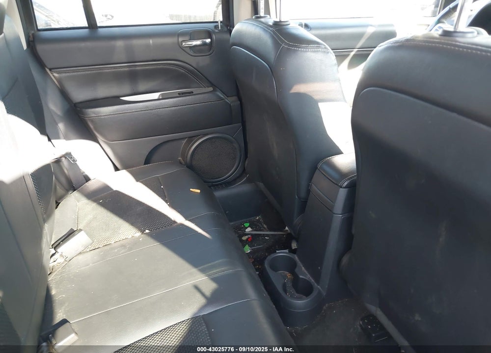 2015 JEEP COMPASS LATITUDE VIN: 1C4NJDEB8FD412768