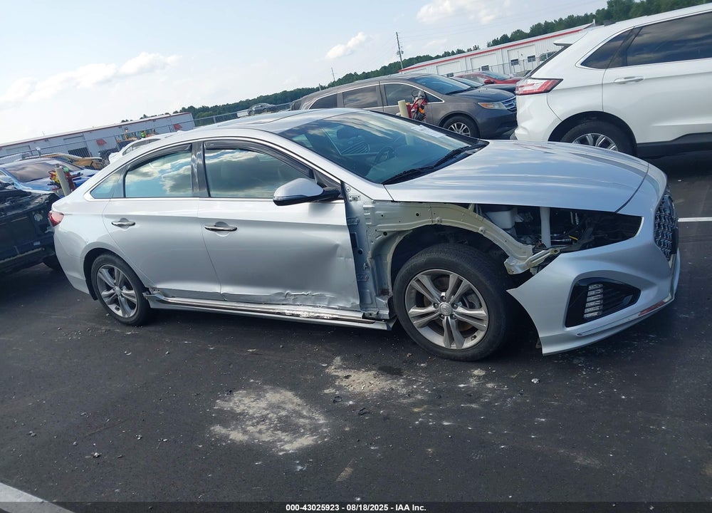 2018 HYUNDAI SONATA VIN: 5NPE34AF4JH701880