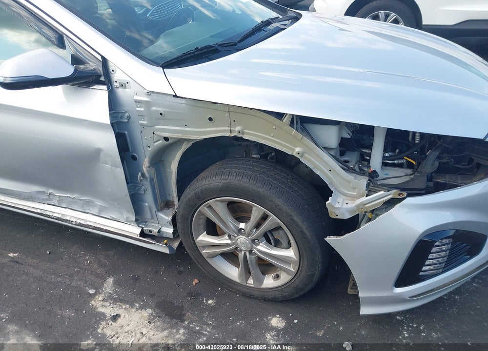 2018 HYUNDAI SONATA VIN: 5NPE34AF4JH701880