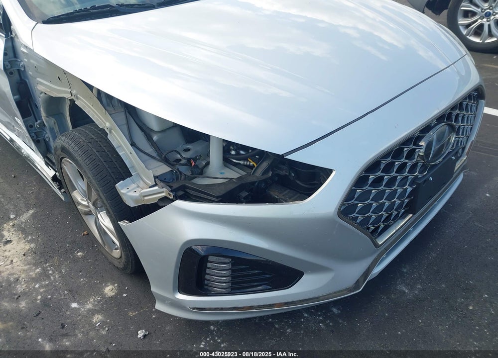 2018 HYUNDAI SONATA VIN: 5NPE34AF4JH701880