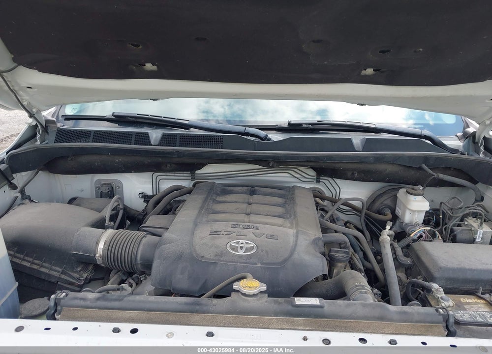 2017 TOYOTA TUNDRA 1794 5.7L V8 VIN: 5TFAW5F17HX640533