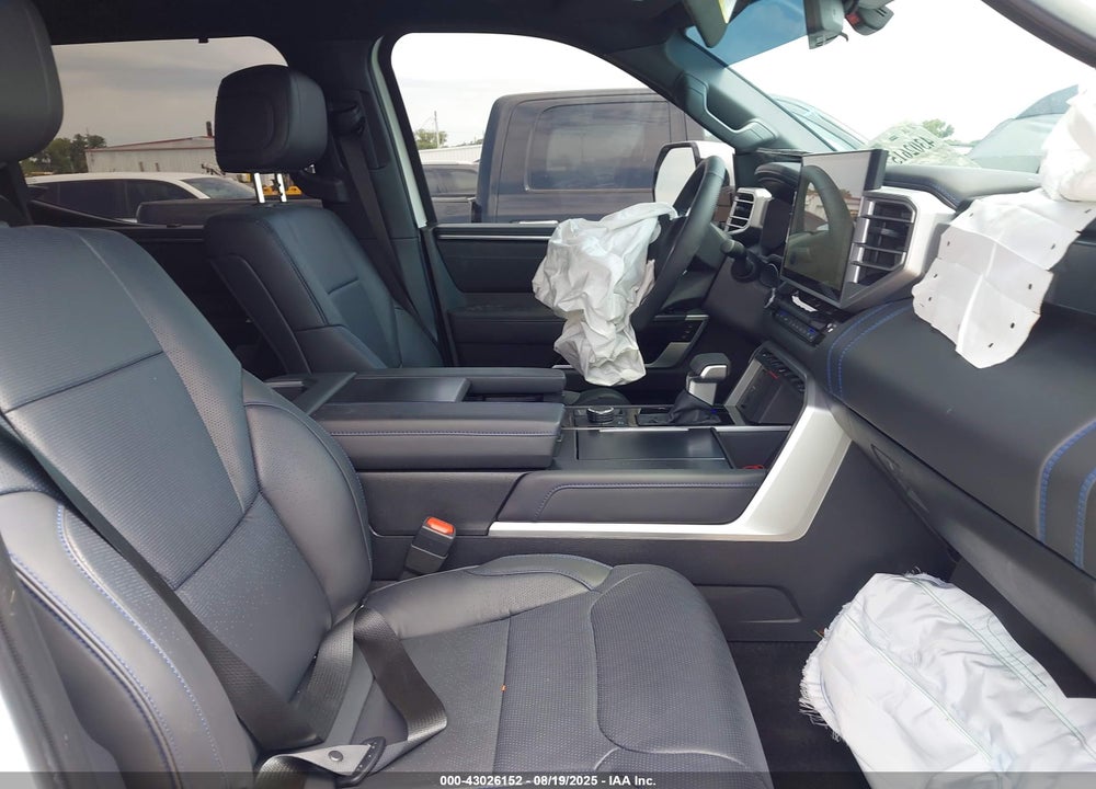 2025 TOYOTA TUNDRA PLATINUM 4WD VIN: 5TFNA5DB9SX322383