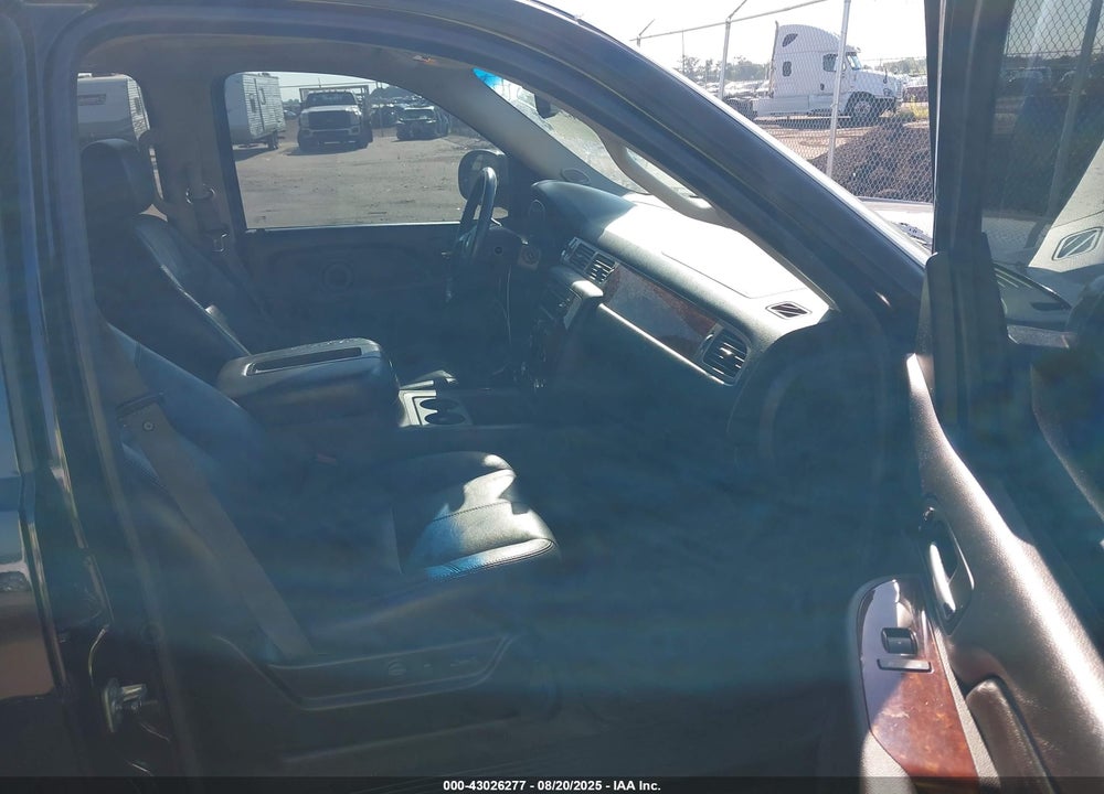 2009 CHEVROLET TAHOE VIN: 1GNFK23079R260424