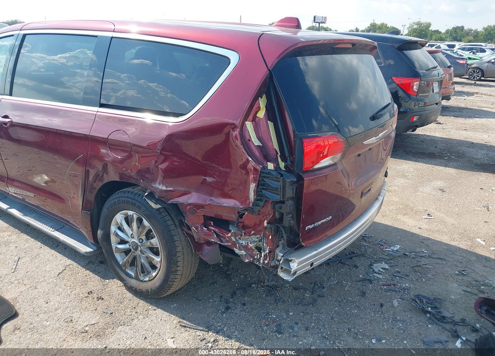 2019 CHRYSLER PACIFICA TOURING PLUS VIN: 2C4RC1FG4KR629875