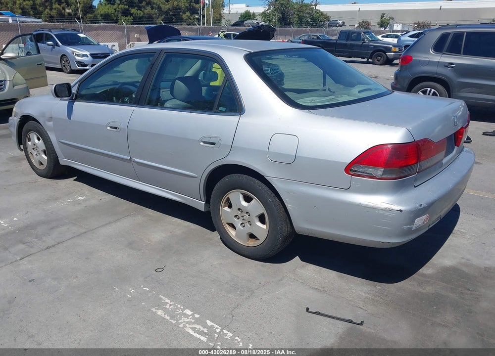 2001 HONDA ACCORD 3.0 EX VIN: 1HGCG16591A078159