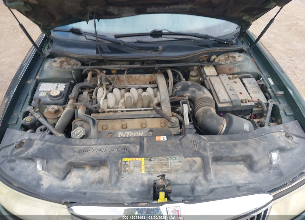 2001 LINCOLN CONTINENTAL VIN: 1LNHM97V71Y725302