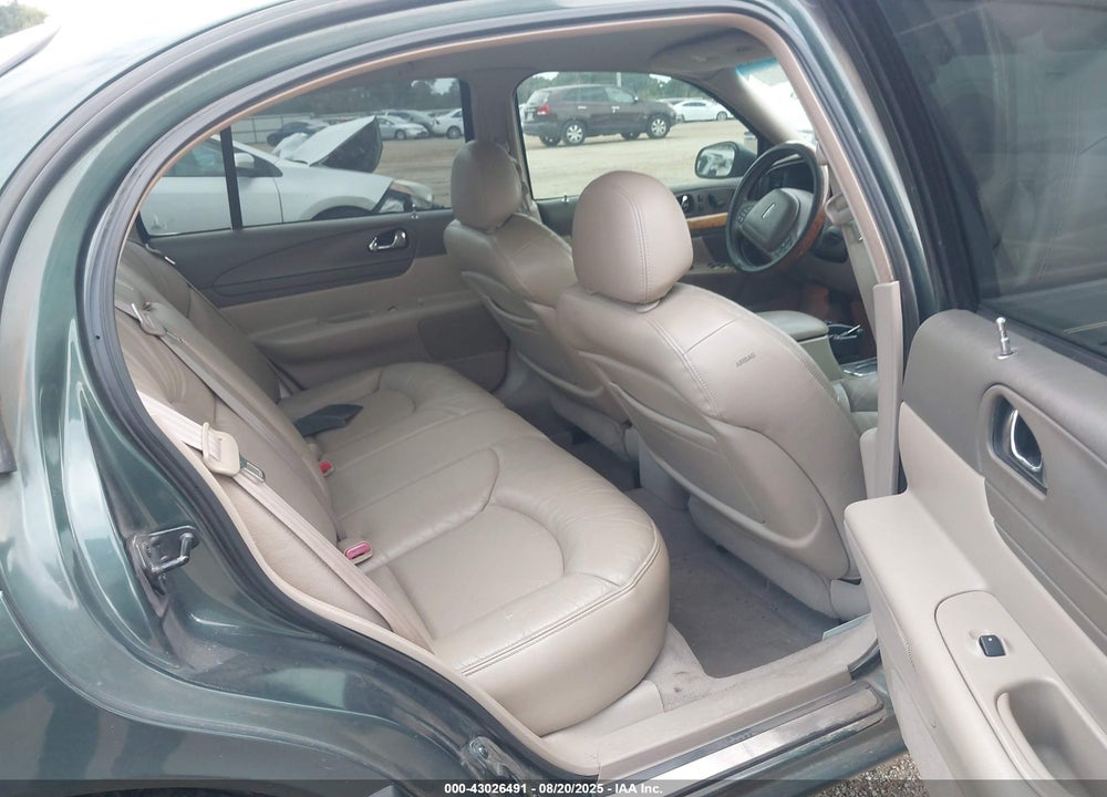 2001 LINCOLN CONTINENTAL VIN: 1LNHM97V71Y725302
