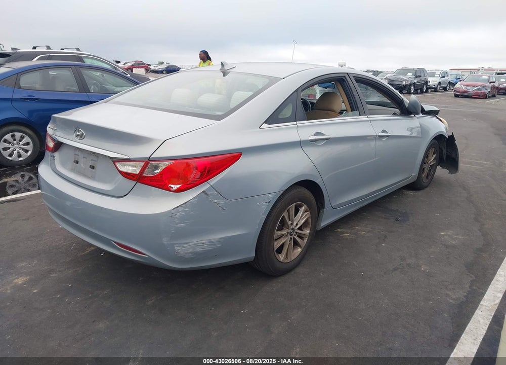 2011 HYUNDAI SONATA VIN: 5NPEB4AC0BH181431