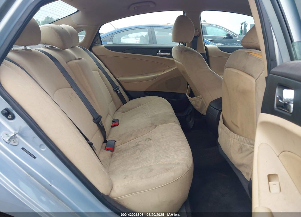 2011 HYUNDAI SONATA VIN: 5NPEB4AC0BH181431