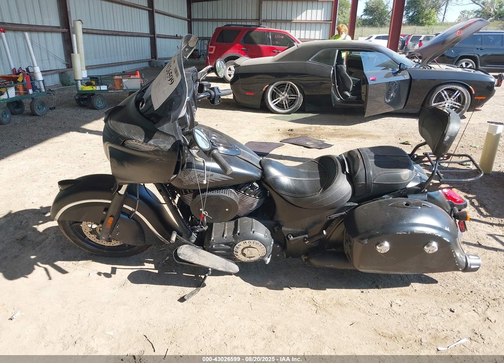 2018 INDIAN MOTORCYCLE CO. CHIEFTAIN DARK HORSE VIN: 56KTCDAA5J3367456