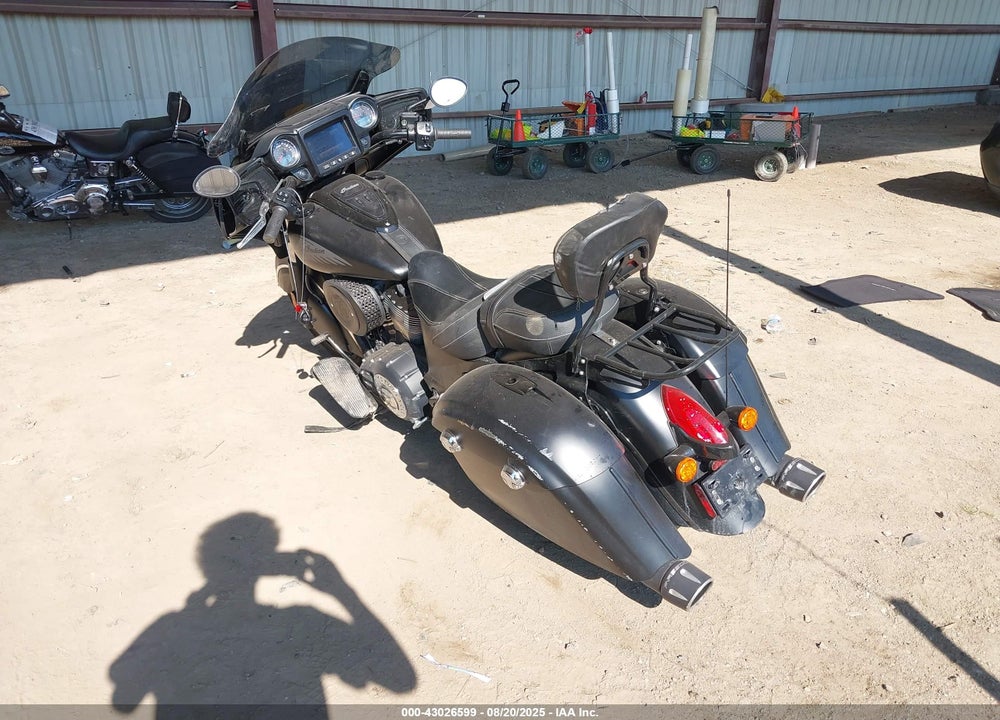 2018 INDIAN MOTORCYCLE CO. CHIEFTAIN DARK HORSE VIN: 56KTCDAA5J3367456