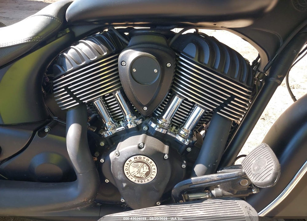 2018 INDIAN MOTORCYCLE CO. CHIEFTAIN DARK HORSE VIN: 56KTCDAA5J3367456
