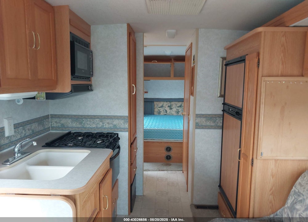 2004 ITASCA SUNOVA VIN: 5B4KP57G243387360