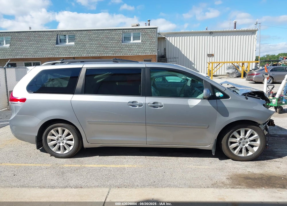 2013 TOYOTA SIENNA XLE 7 PASSENGER VIN: 5TDDK3DC3DS056289