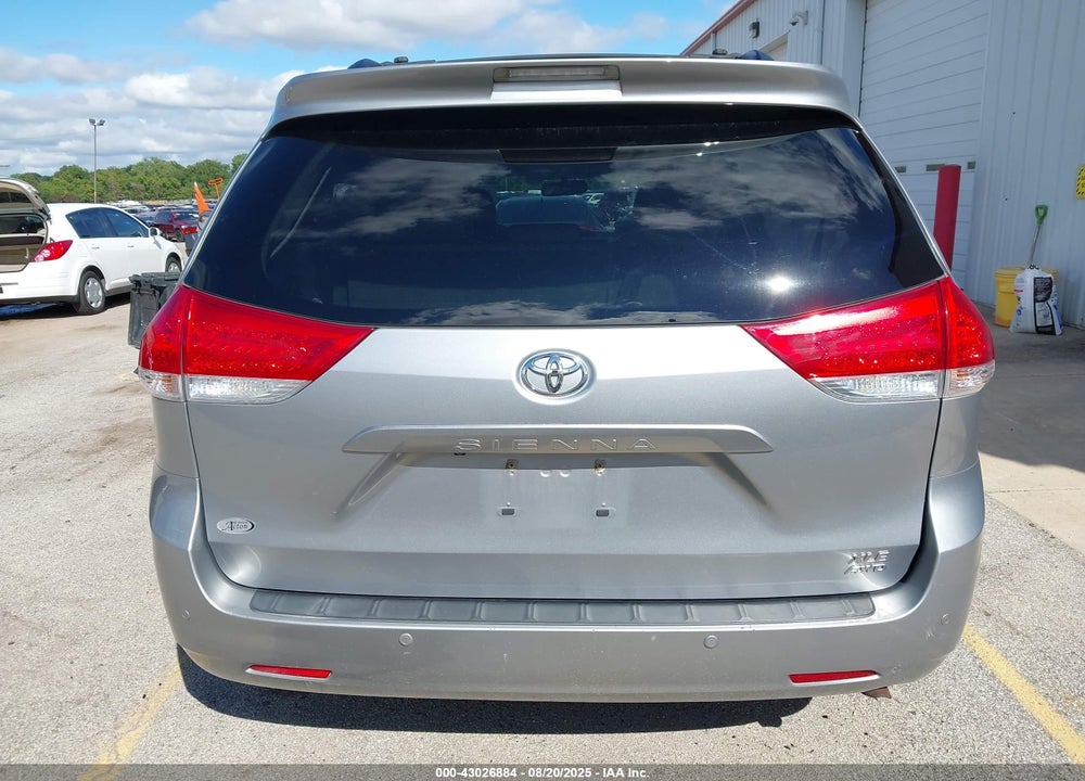 2013 TOYOTA SIENNA XLE 7 PASSENGER VIN: 5TDDK3DC3DS056289