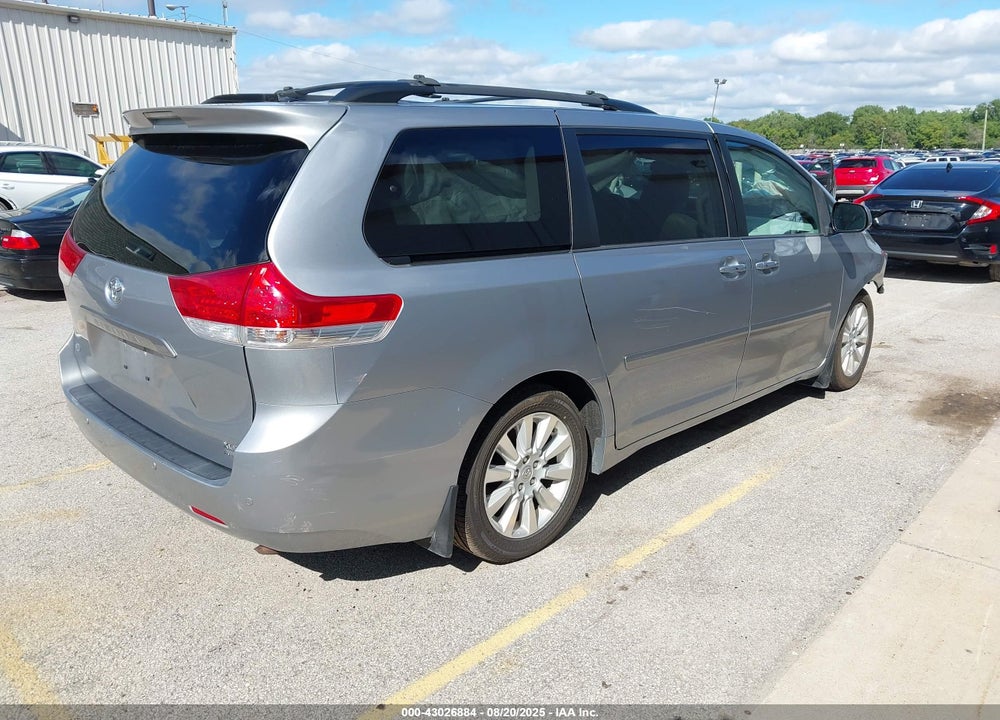 2013 TOYOTA SIENNA XLE 7 PASSENGER VIN: 5TDDK3DC3DS056289