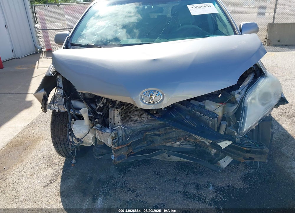 2013 TOYOTA SIENNA XLE 7 PASSENGER VIN: 5TDDK3DC3DS056289