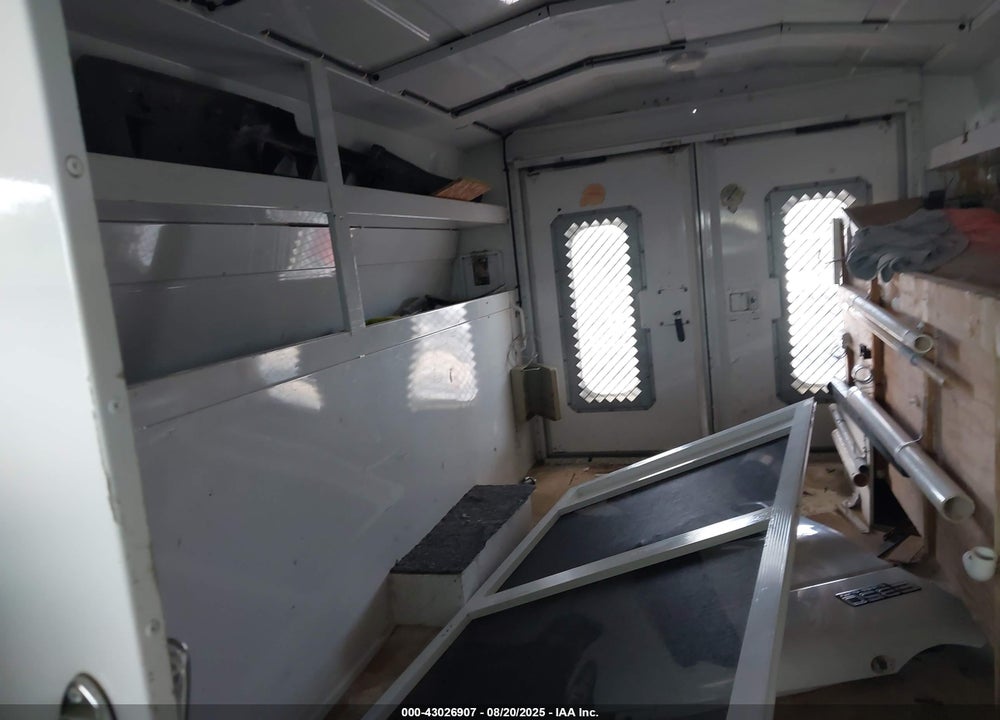 2005 FORD E-350 CUTAWAY STANDARD VIN: 1FDWE35P45HA15091