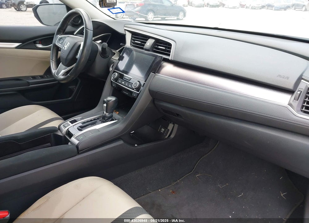 2018 HONDA CIVIC VIN: 2HGFC1F33JH641568