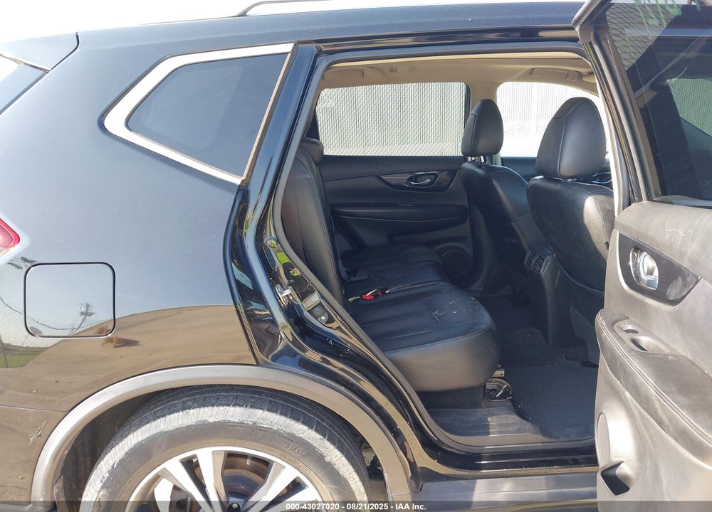 2017 NISSAN ROGUE VIN: JN8AT2MT0HW407387