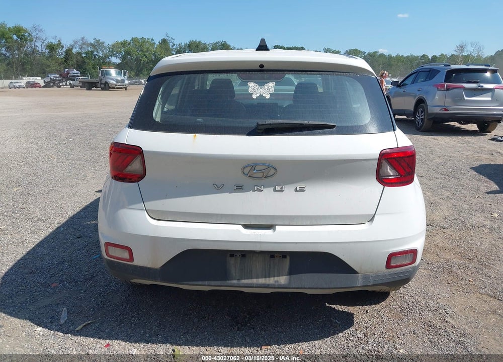 2021 HYUNDAI VENUE SE VIN: KMHRB8A35MU108424