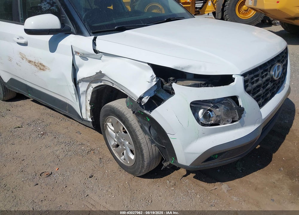 2021 HYUNDAI VENUE SE VIN: KMHRB8A35MU108424