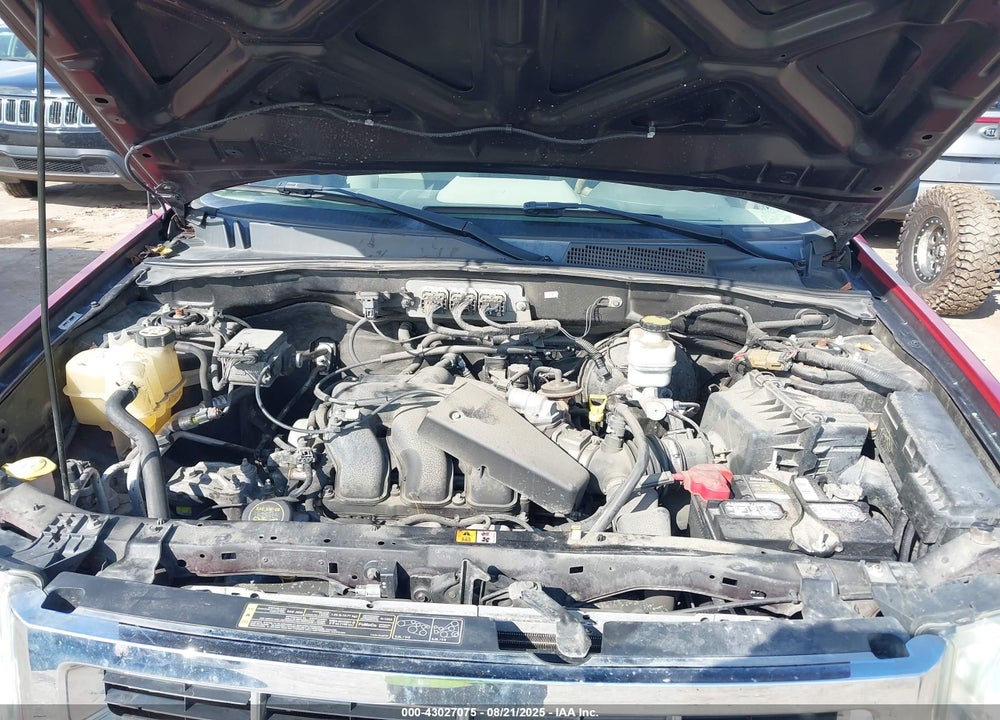 2008 FORD ESCAPE XLT VIN: 1FMCU93138KB42204