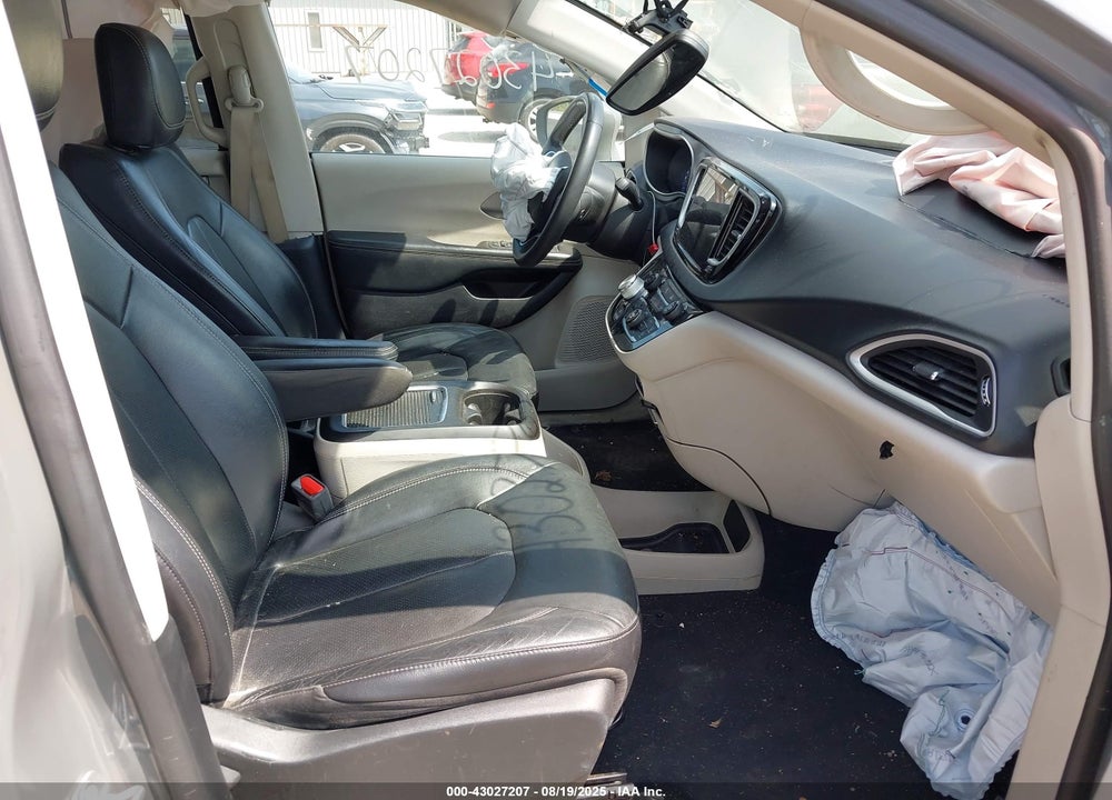 2022 CHRYSLER PACIFICA TOURING L VIN: 2C4RC1BGXNR132209