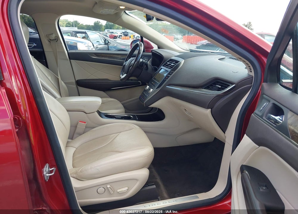 2017 LINCOLN MKC VIN: 5LMTJ3DH0HUL04177
