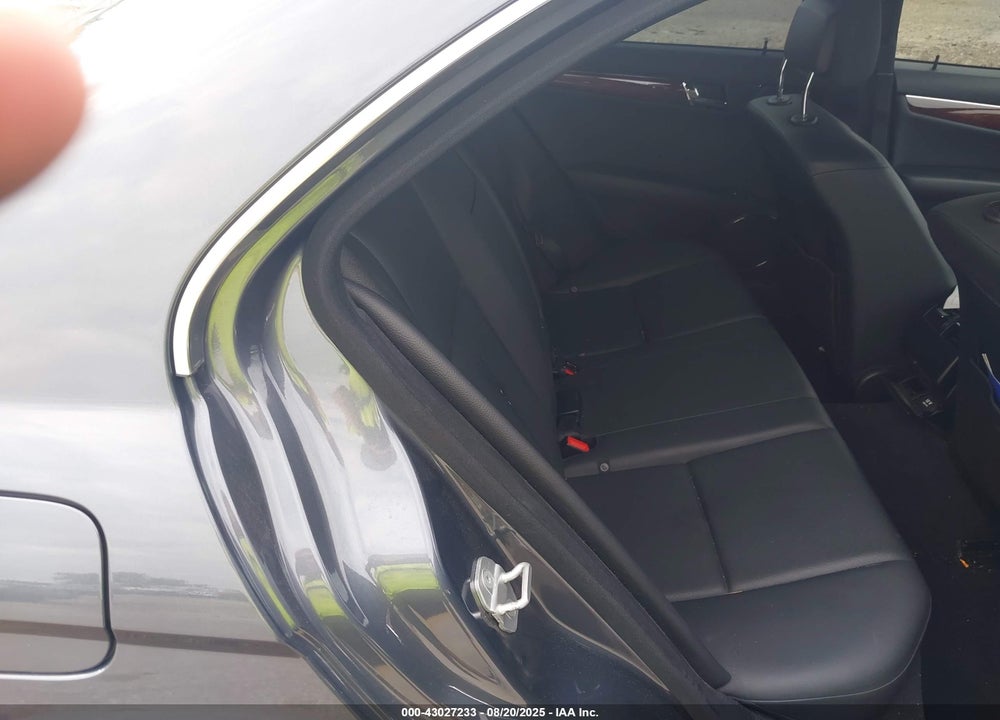 2011 MERCEDES-BENZ C 300 SPORT 4MATIC VIN: WDDGF8BB8BR173036