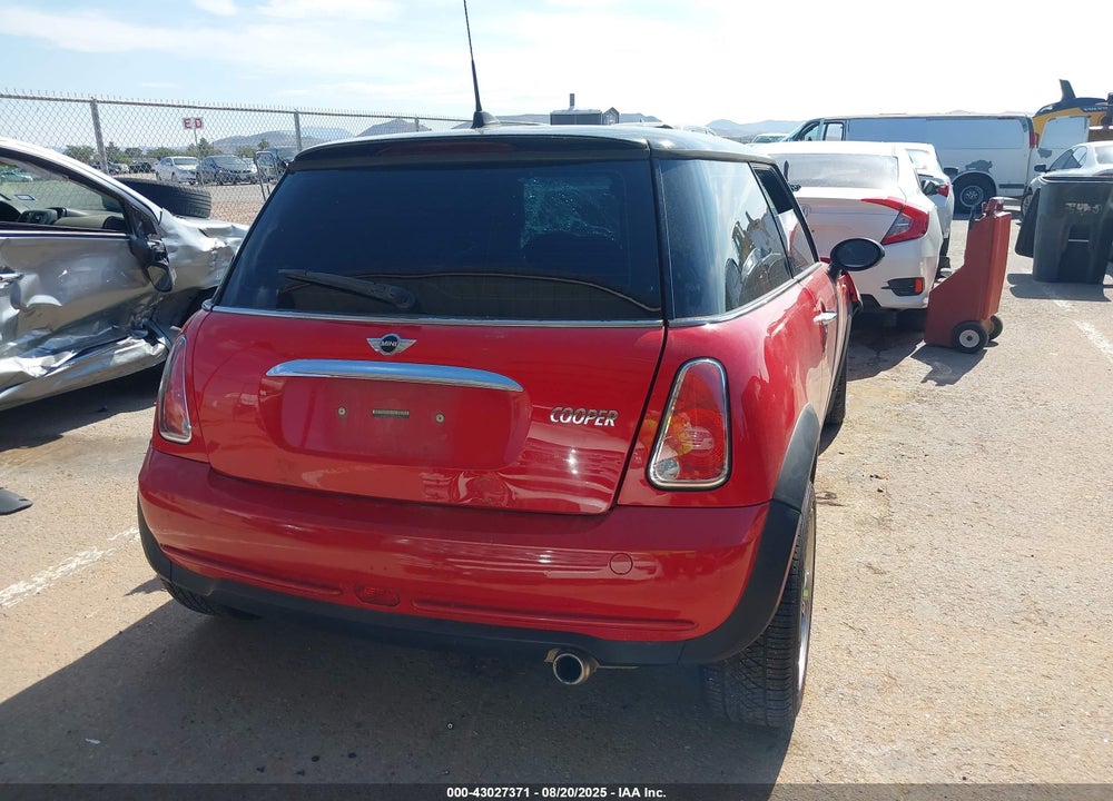 2006 MINI COOPER VIN: WMWRC33536TK72196